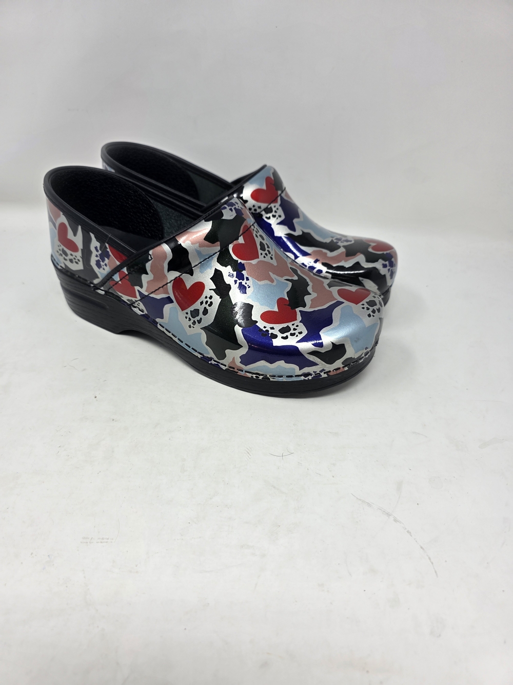 Dansko Professional Clogs Heart Camo Metallic Patent Leather Women 40 9.5-10